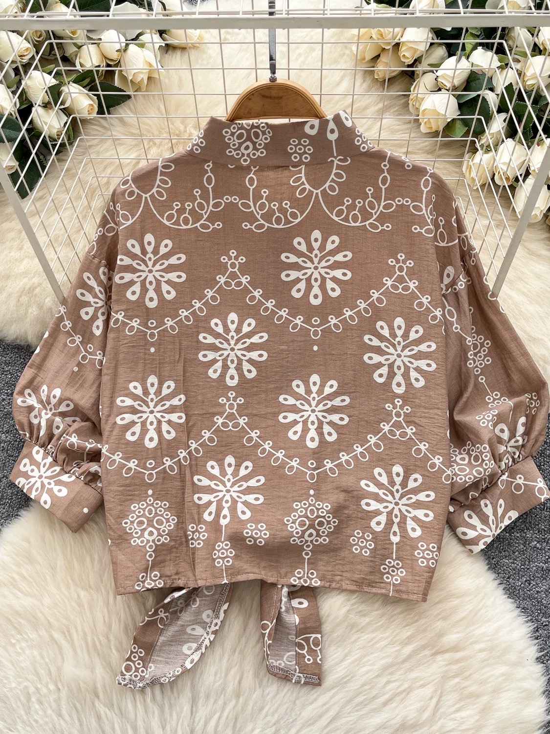 Vibing away top CTO781 image