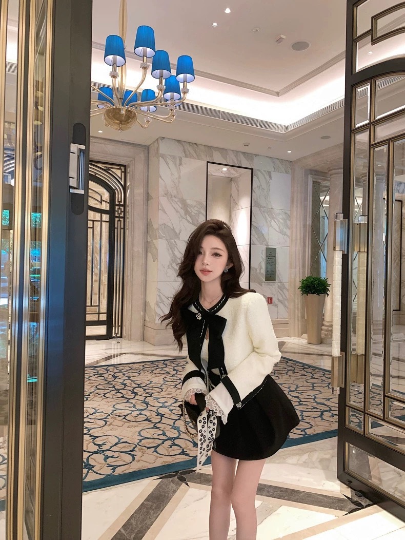 Social elite cropped blazer BL161 image