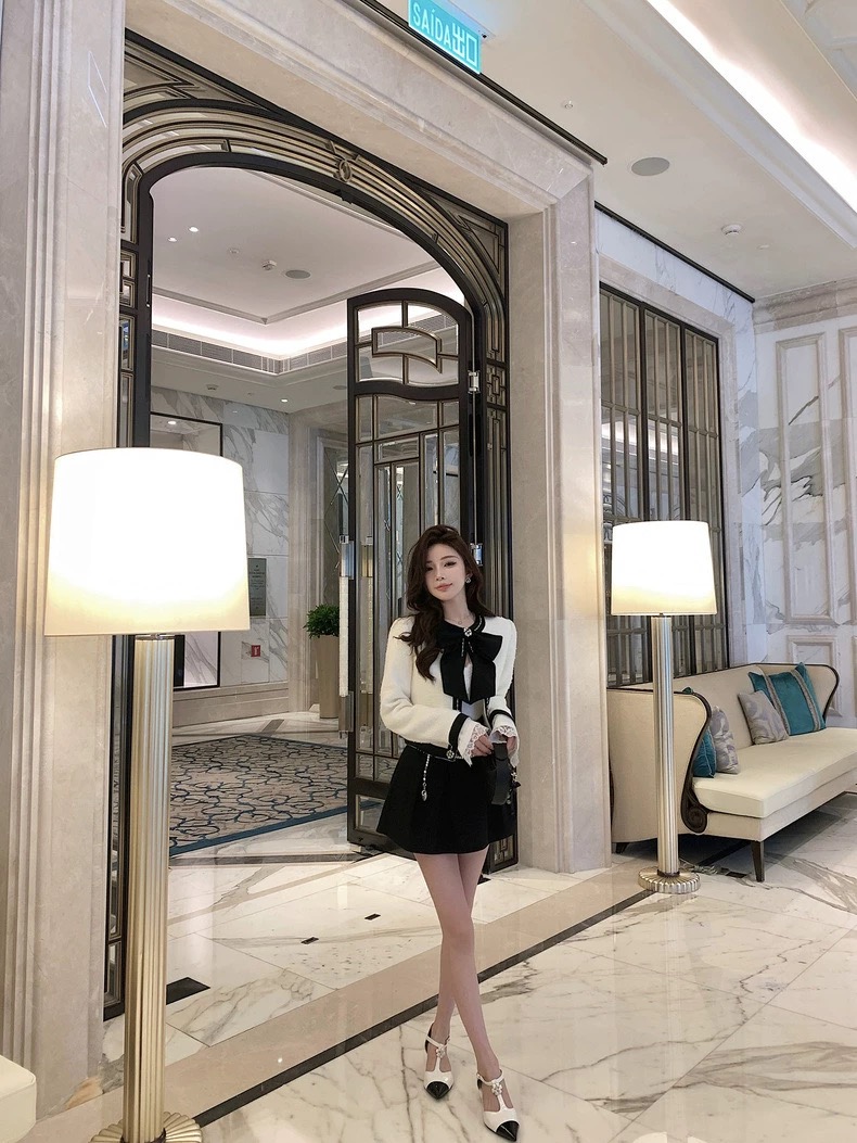 Social elite cropped blazer BL161 image