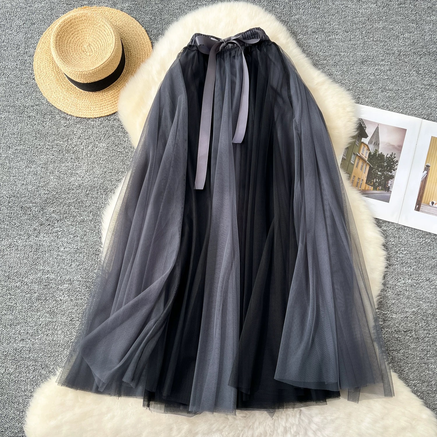 Late arrival skirt CS219 image