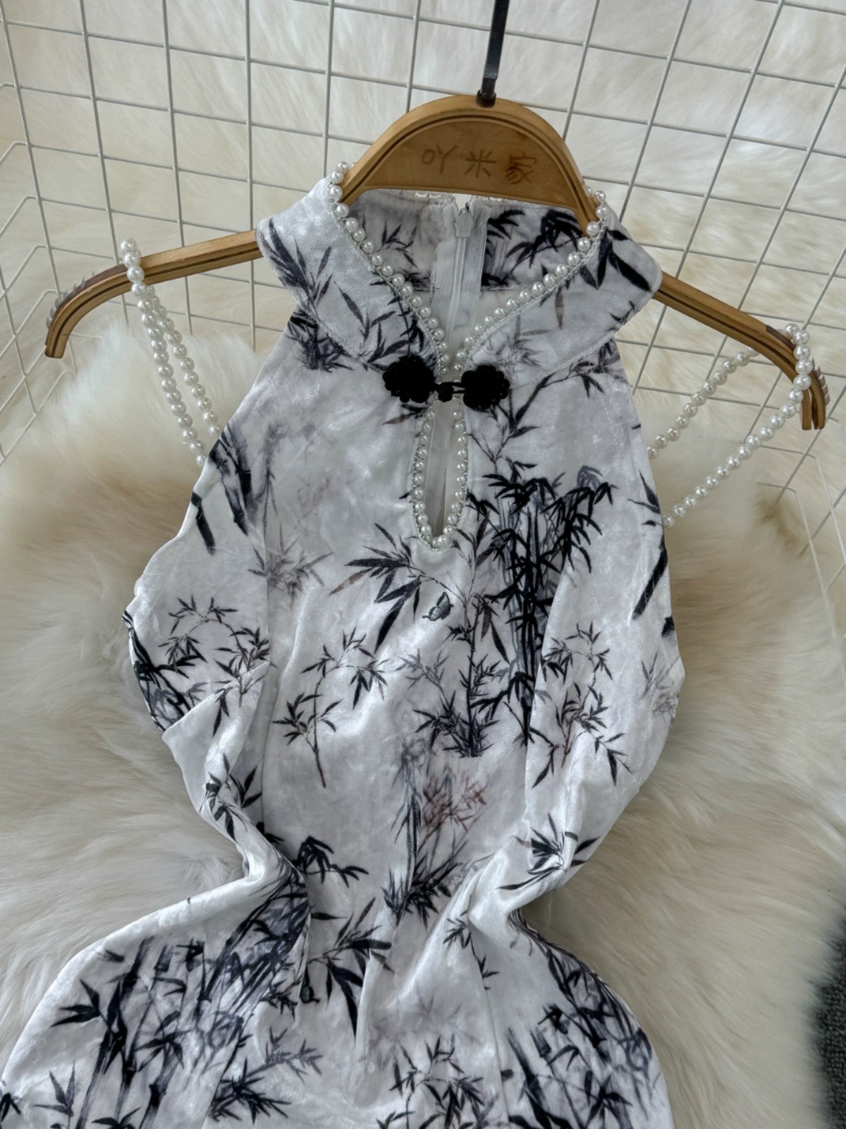 Luxury views qipao dress Q185 image