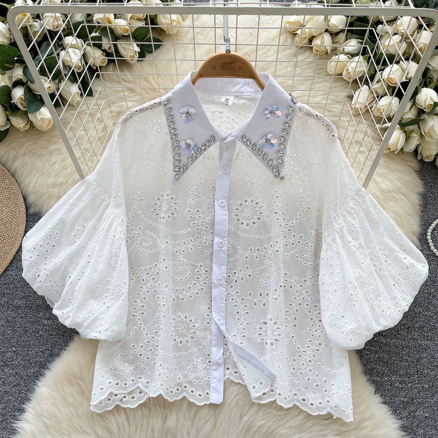 Round of applause lace top CTO598 image