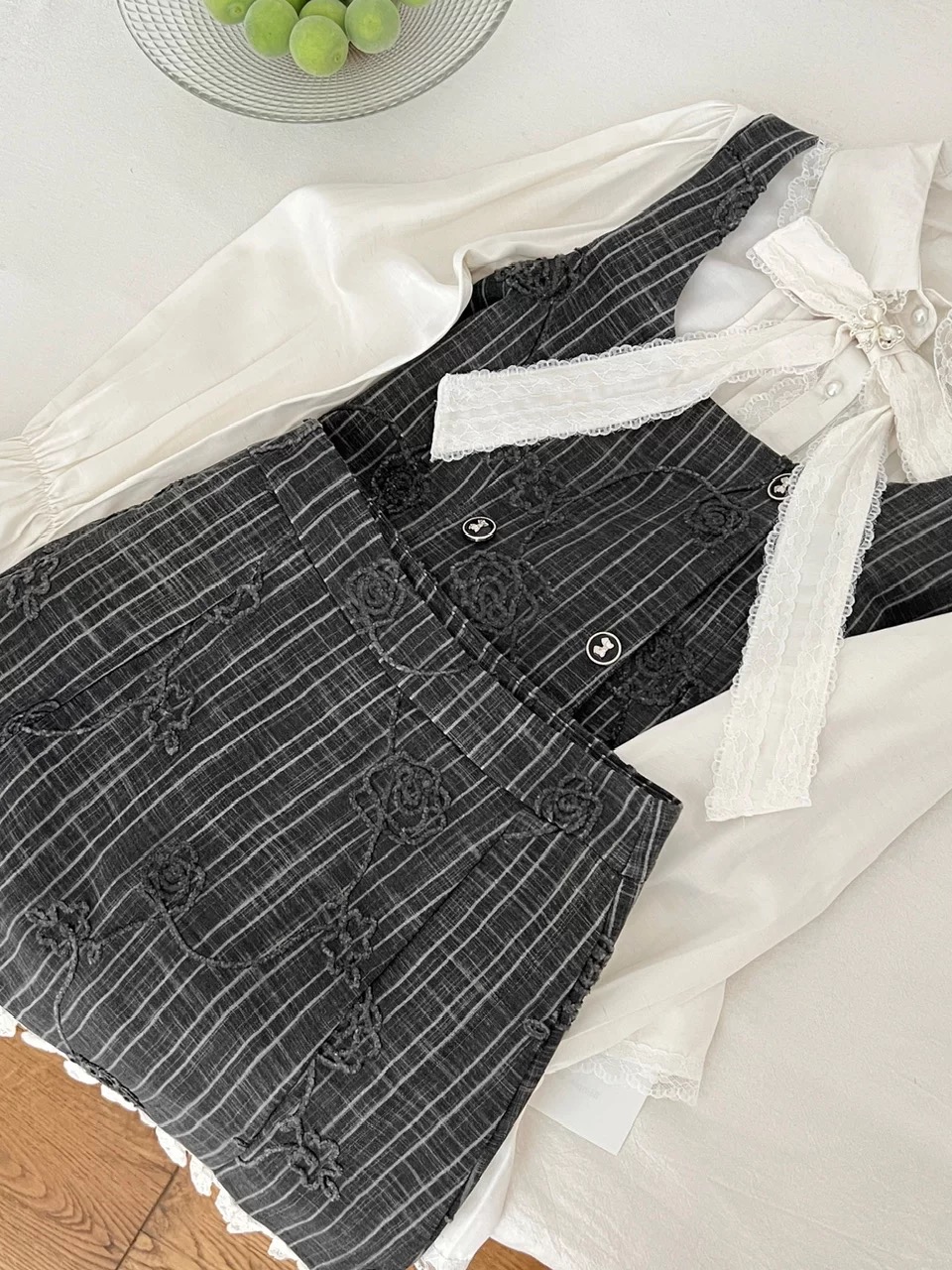 She’s bossy set FTP321 image