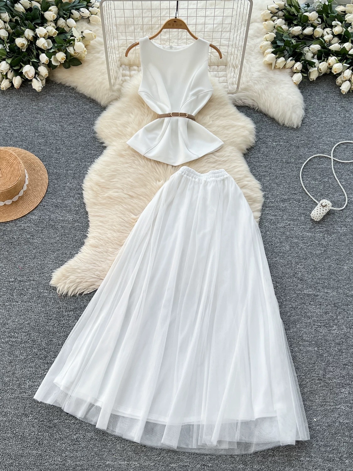 Playing hard to get set FTP253