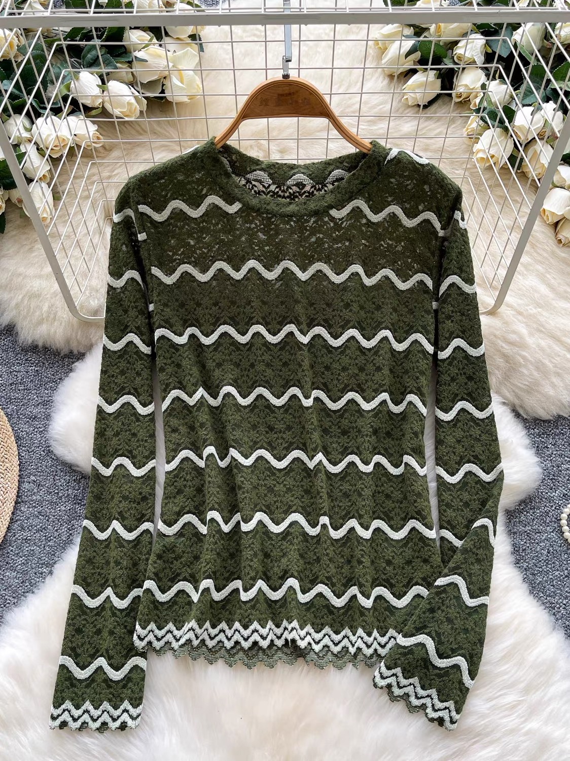 Bubble initial top CTO687 image