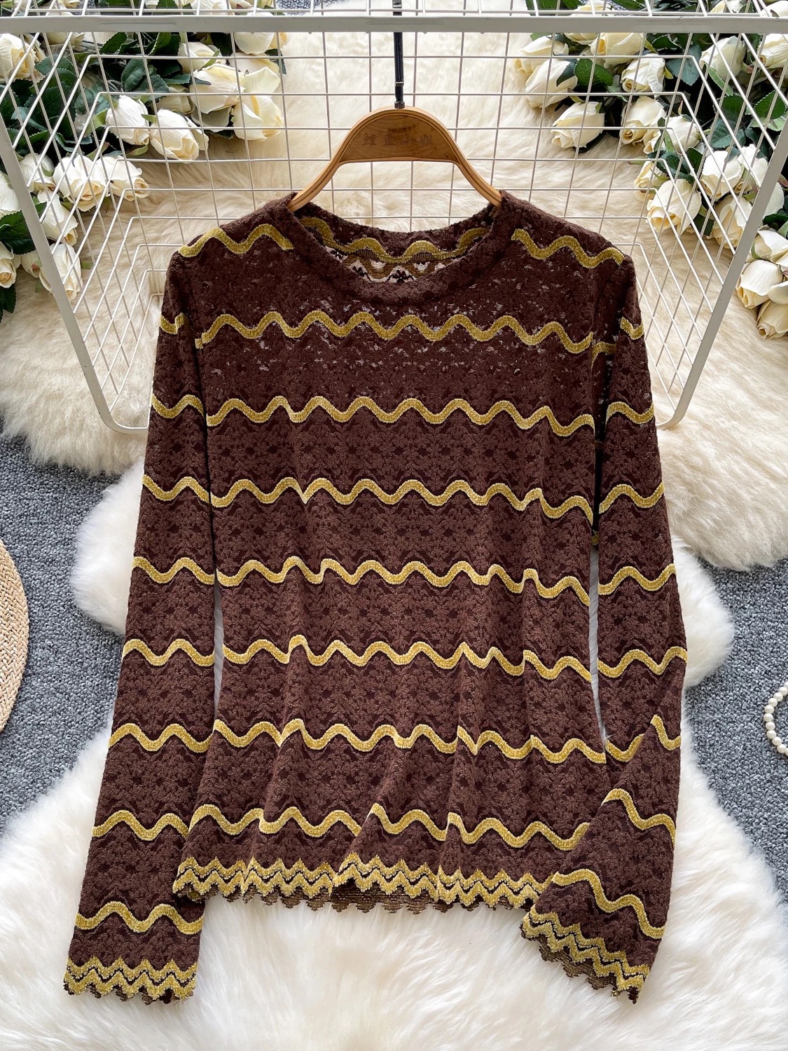 Bubble initial top CTO687 image