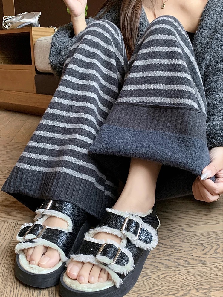 Paislee lounge pants  CP67 image