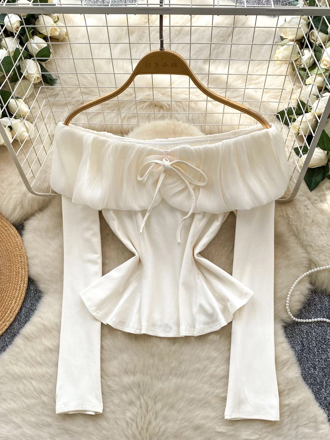 Waking up in paradise top CTO592 image