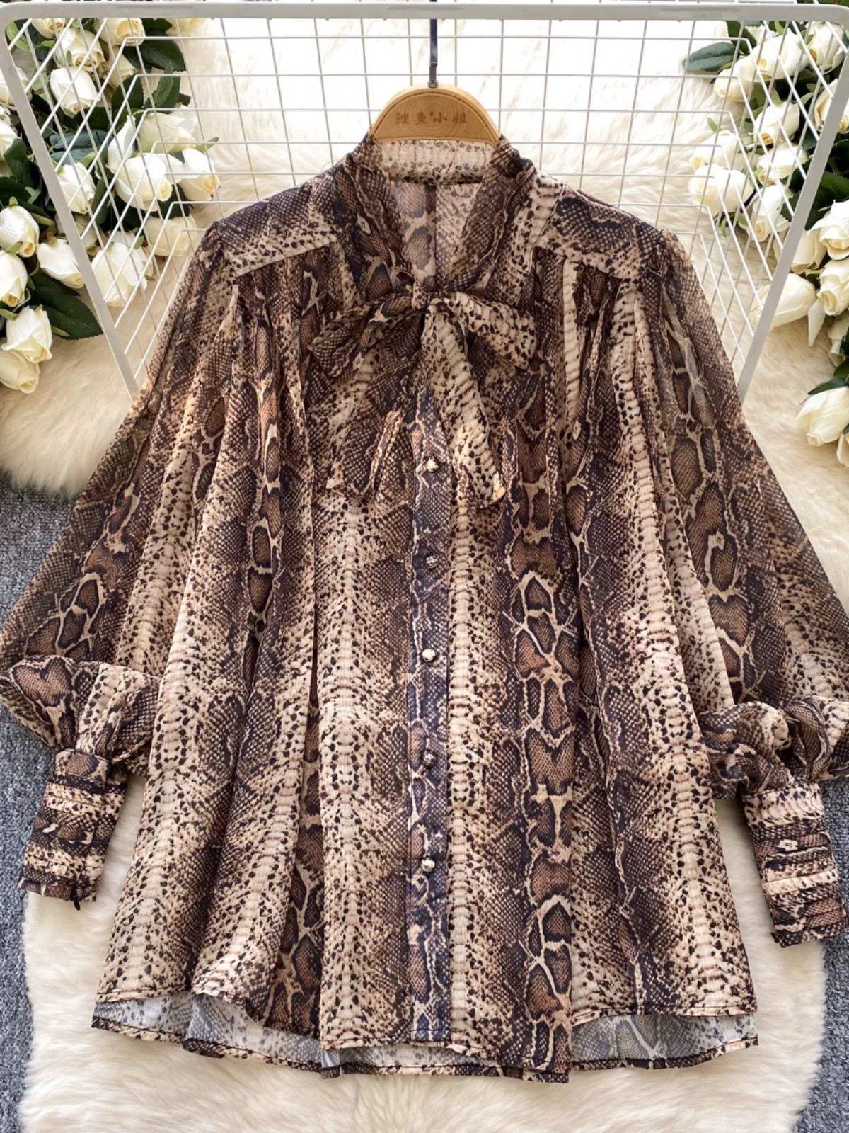 Lingering feelings blouse BE456