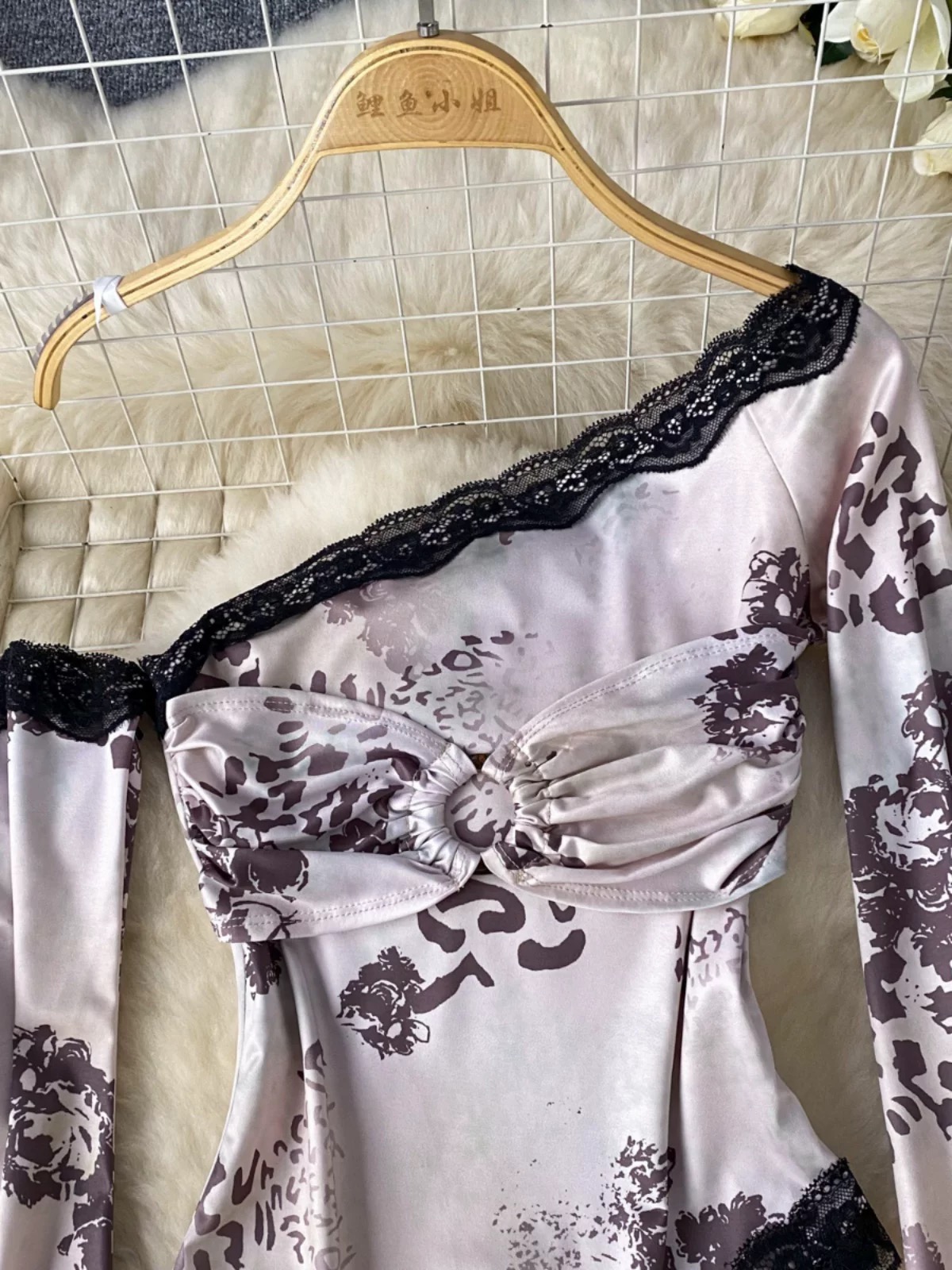 Leave the past behind top CTO575 image