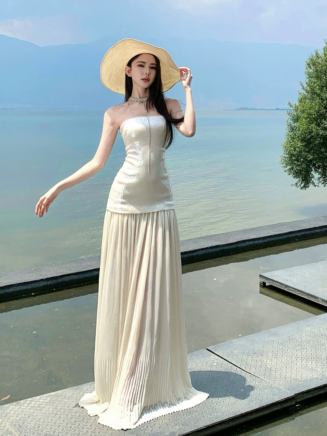 Nothing on me dinner dress  EVD188 image