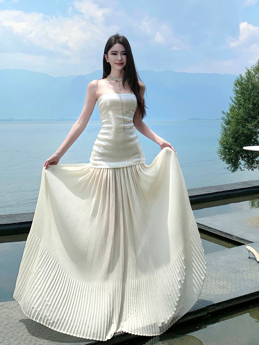 Nothing on me dinner dress EVD188 image