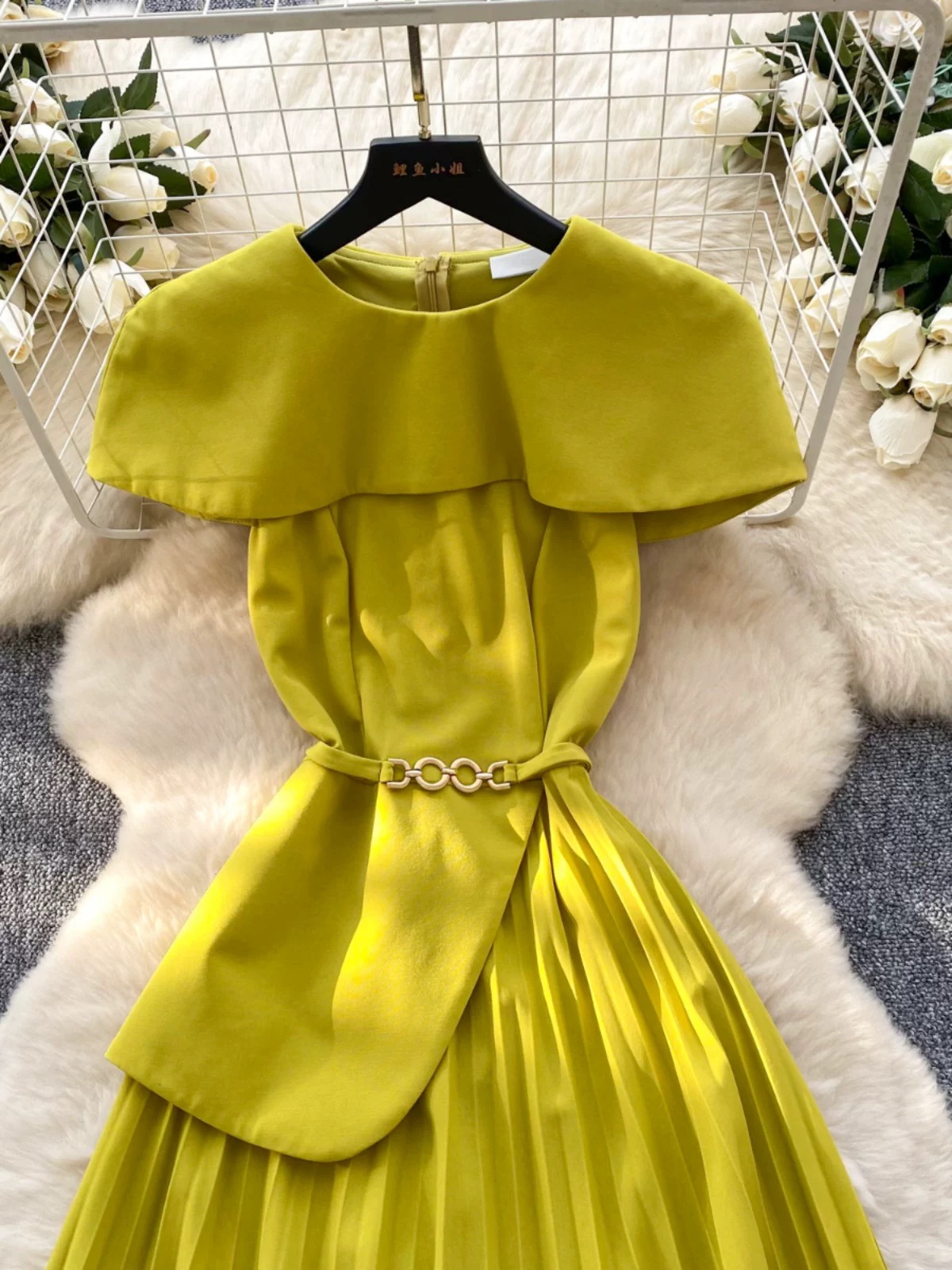 Moves to make dress EVD216 image