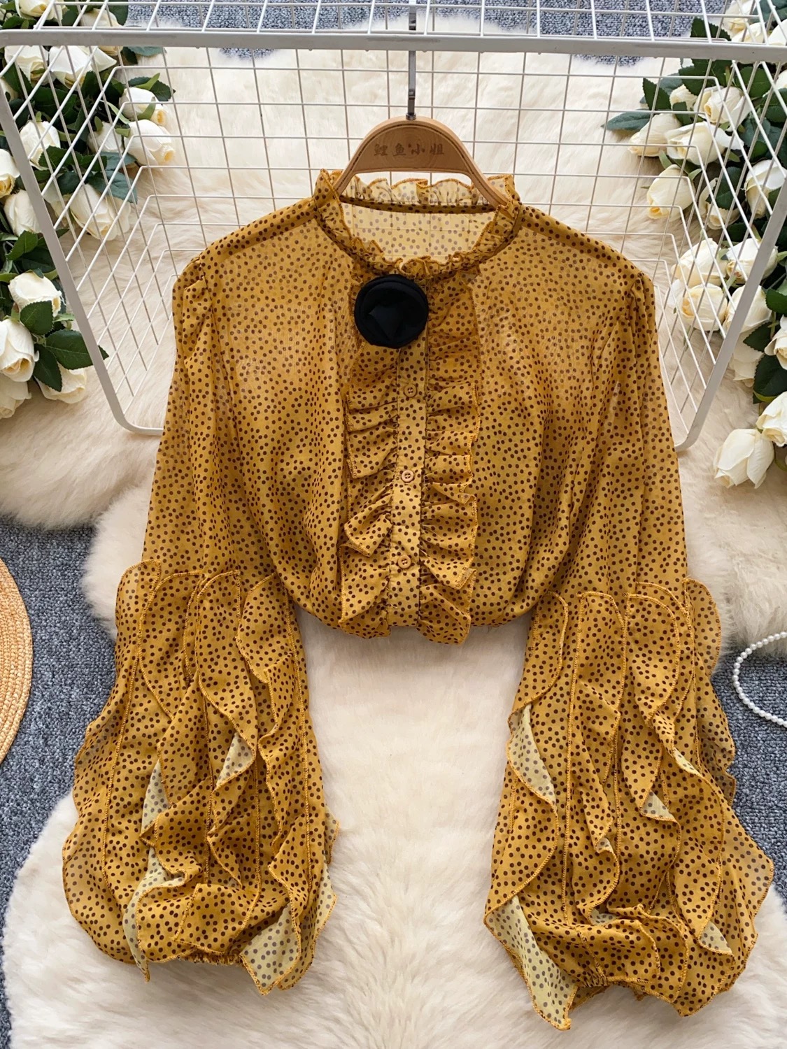 Hey there blouse BE378