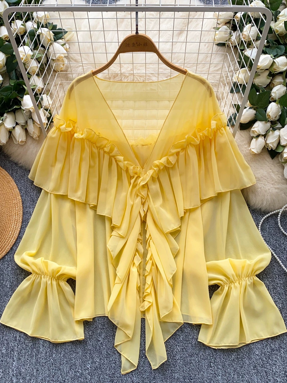 Center stage top CTO817 images