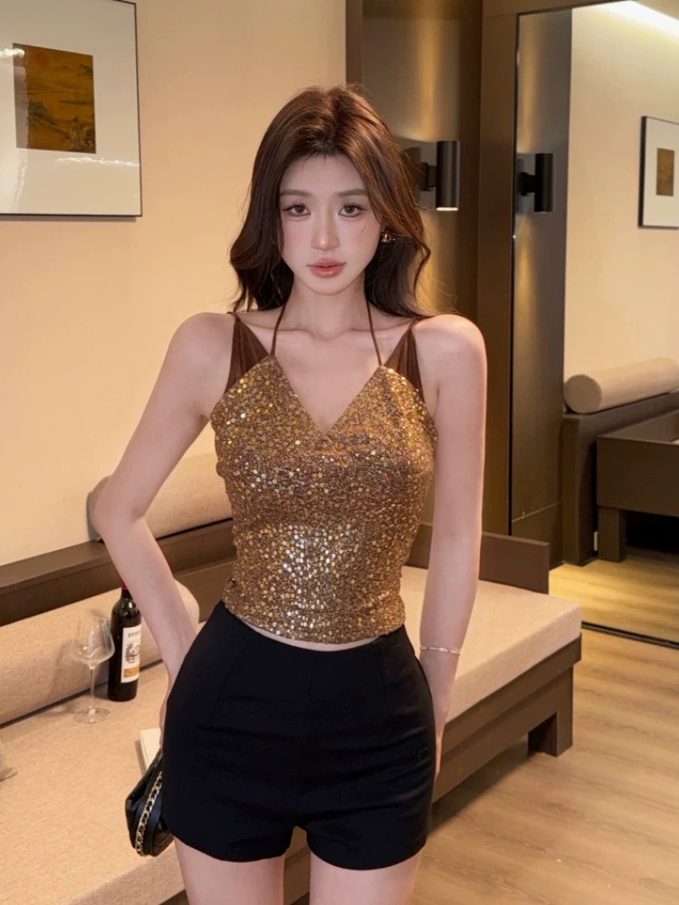 Flaunt what you got top CTO300