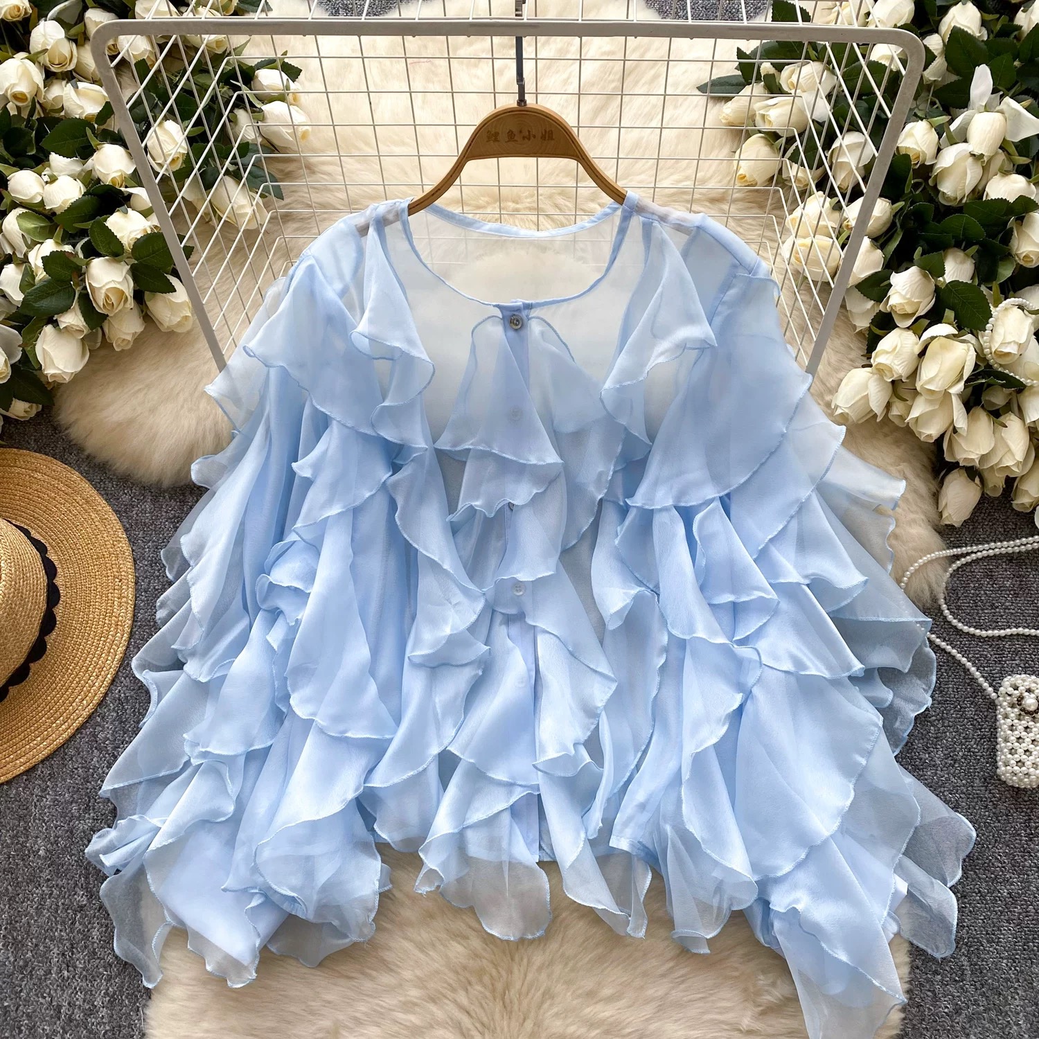 A hot babe blouse BE370 image