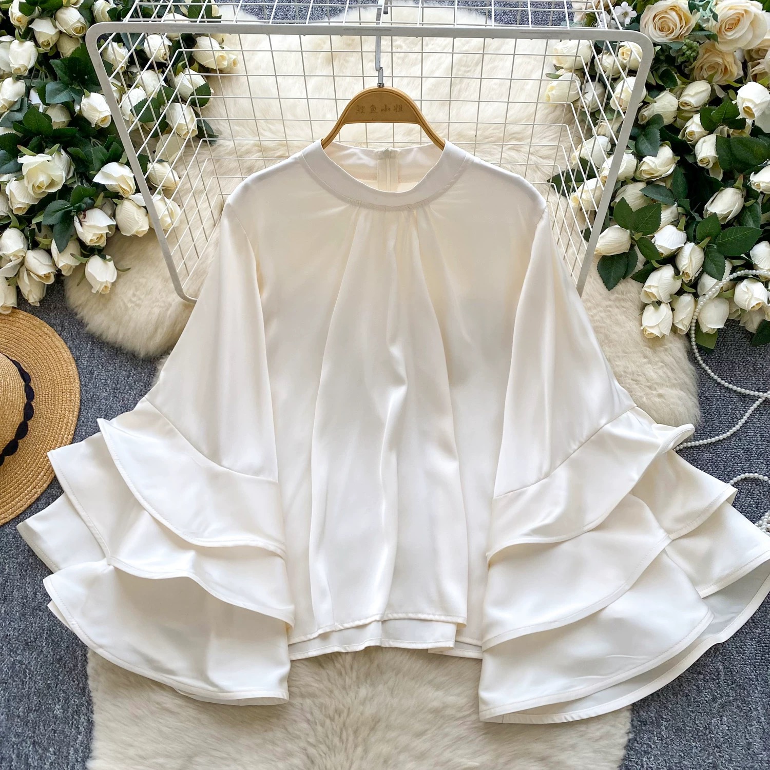 Whispering slay blouse BE402 image