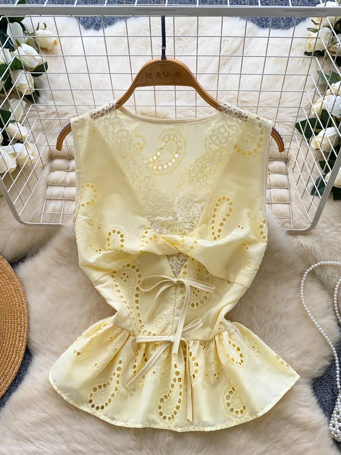 Show some skin lace top CTO882 image