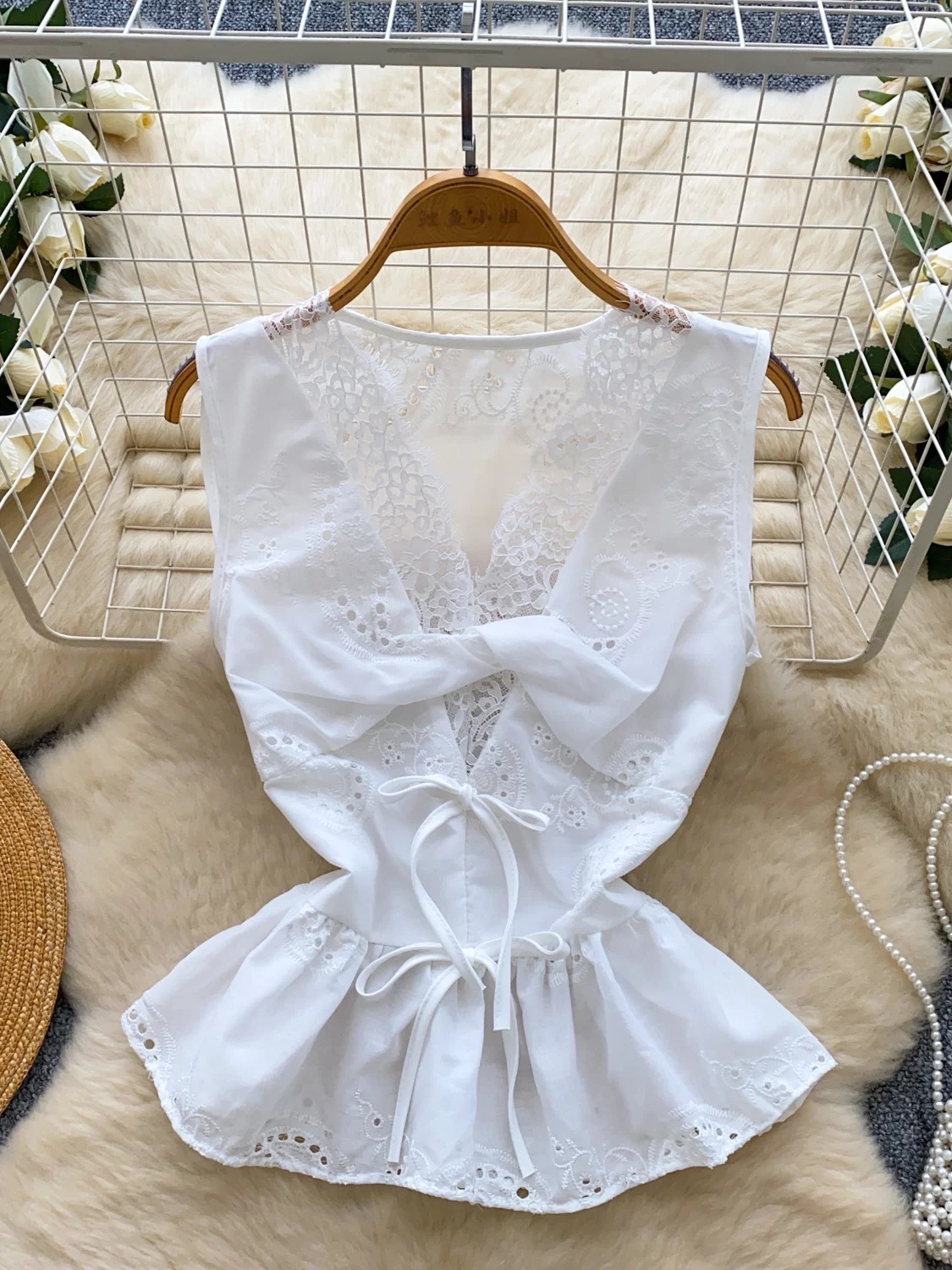 Show some skin lace top CTO882 image