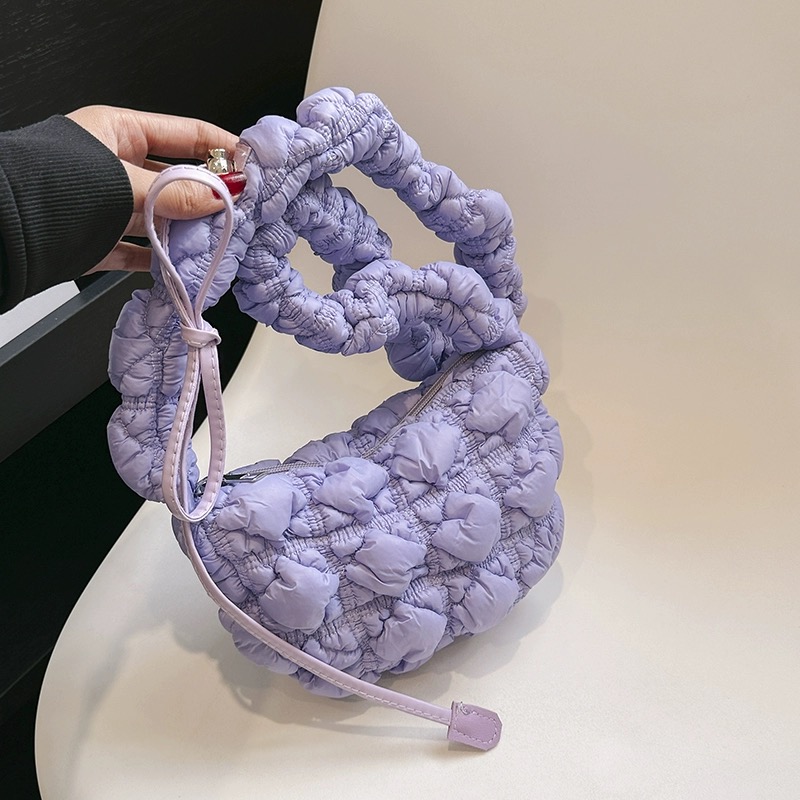 I am limited stock puffy bag image