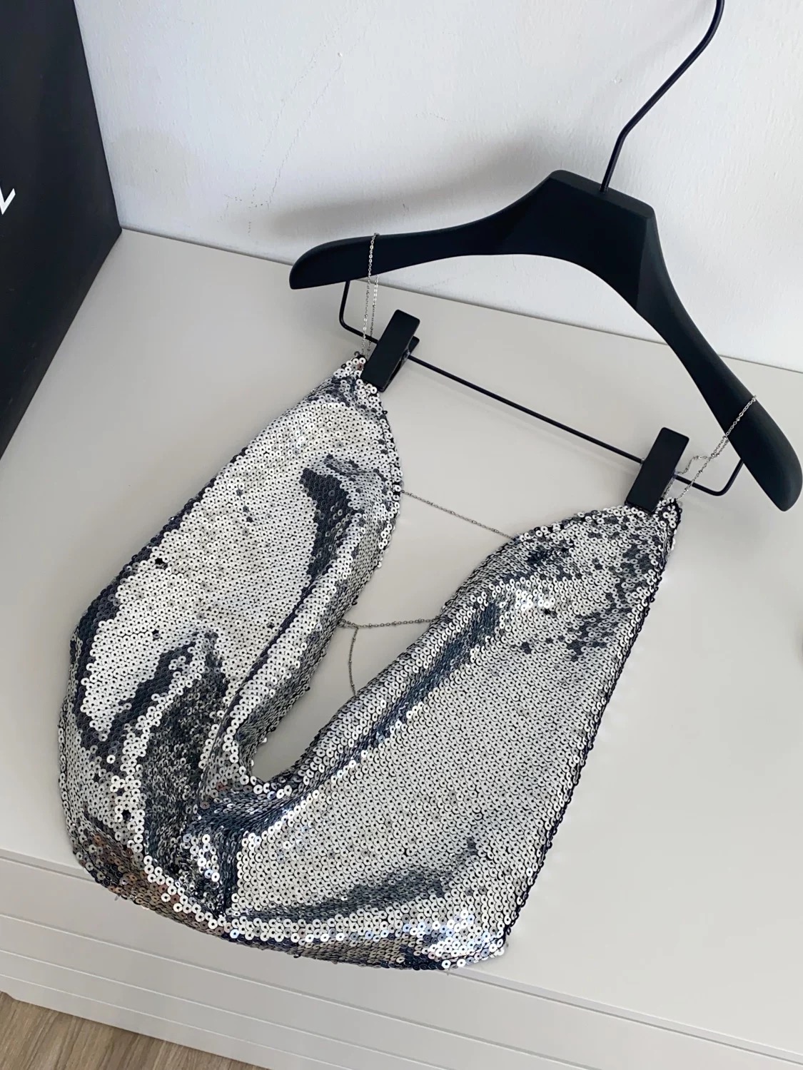 Come from old money sequin top CTO856 image