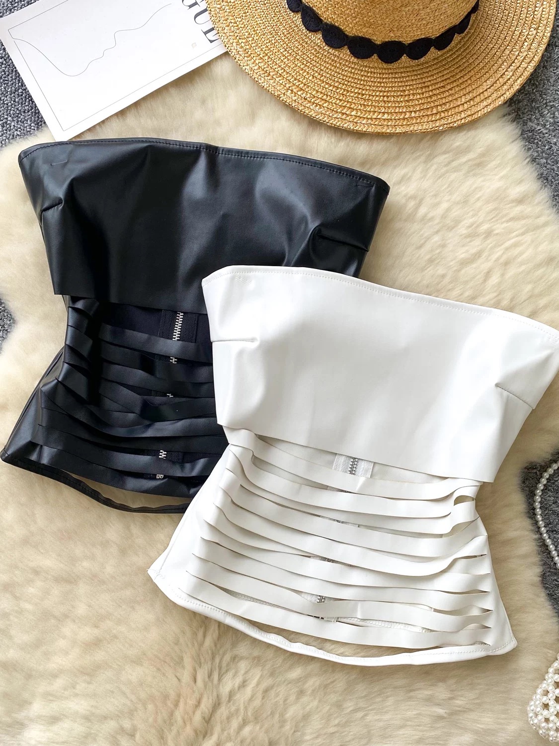 Riveting babe top CTO841