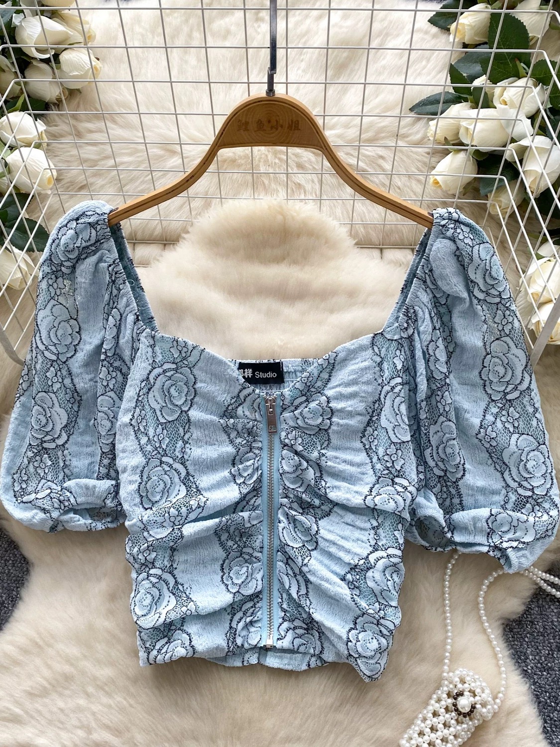 Waiting around for you top CTO1064 images