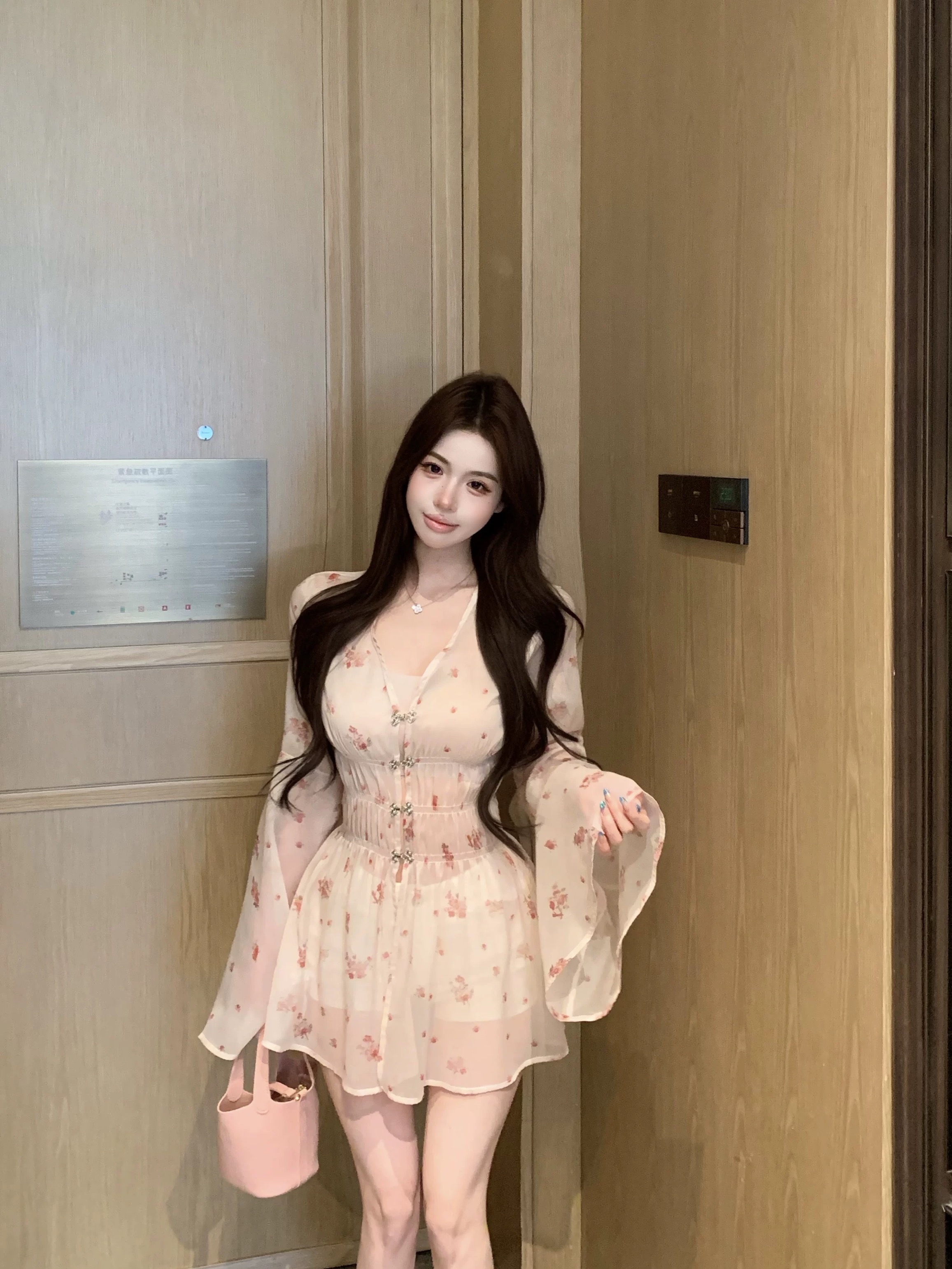 Italian babe Dress CD1735 image