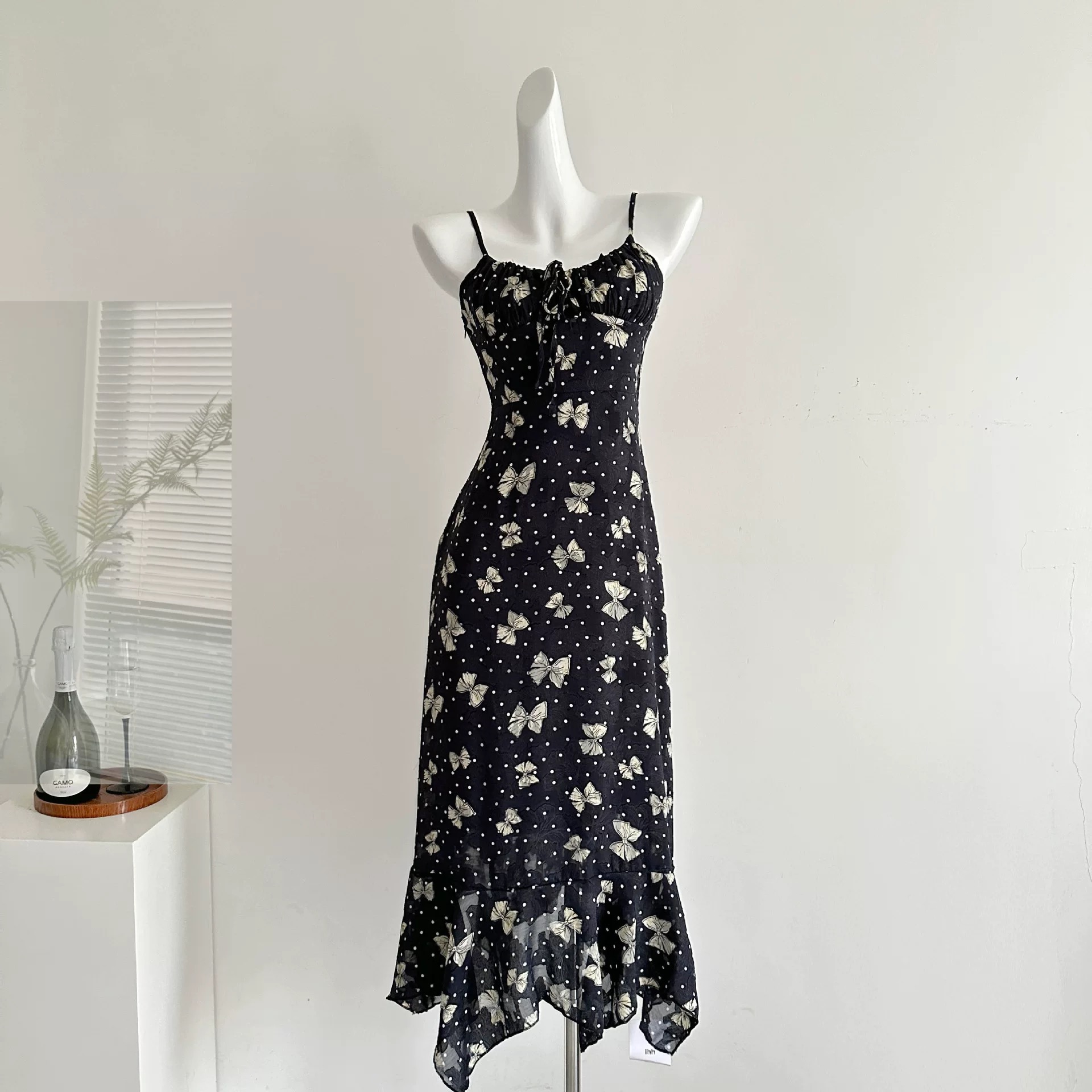 In distress lace dress CD1731 image