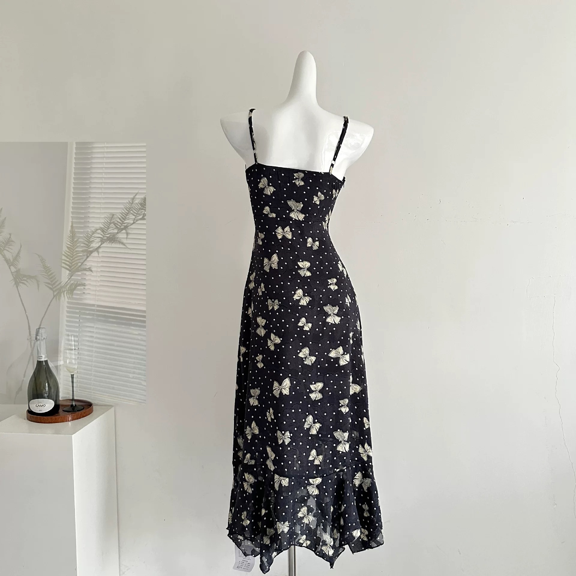 In distress lace dress CD1731 image