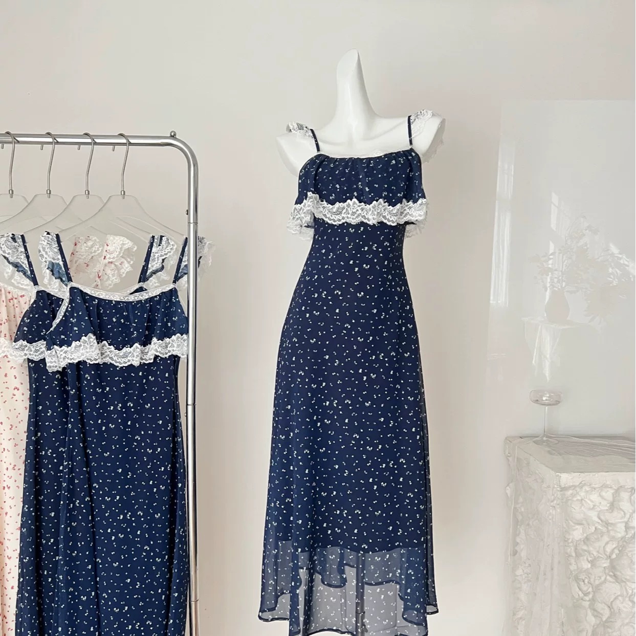 No stopping her dress CD147 image