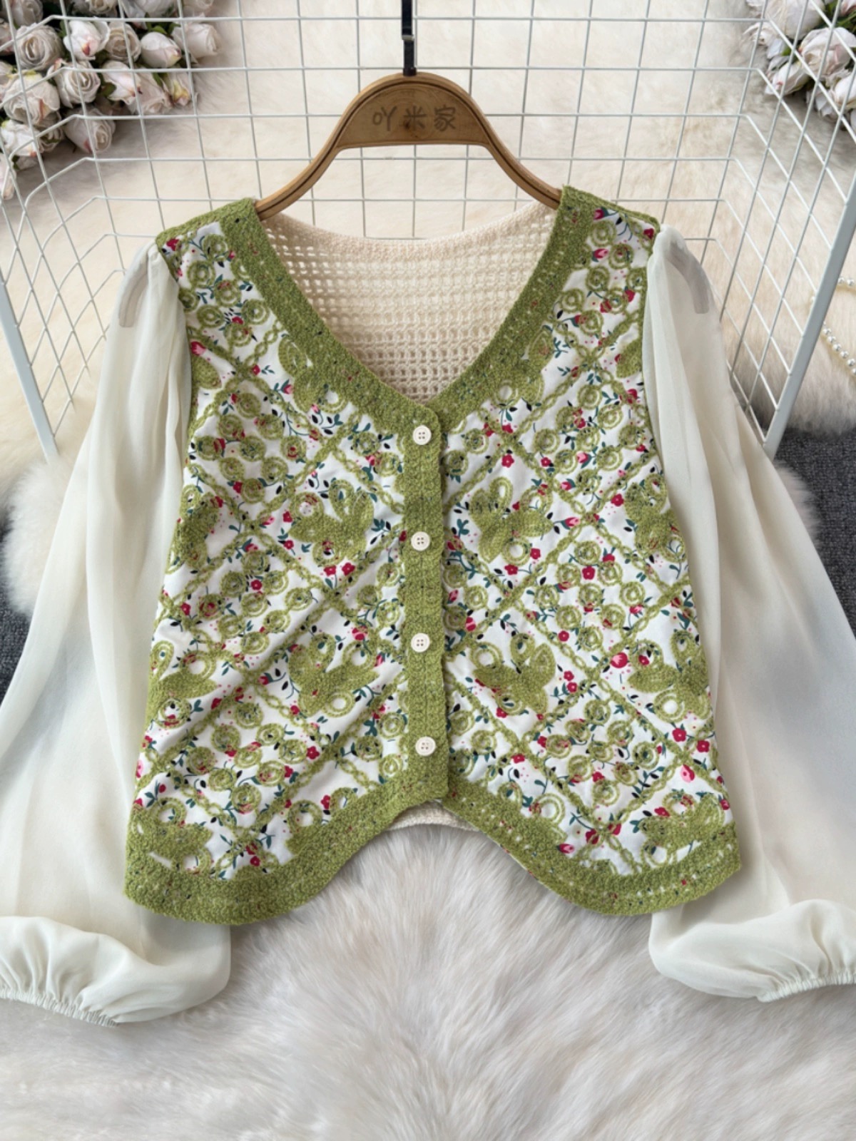 Trust fall top KTO172 image