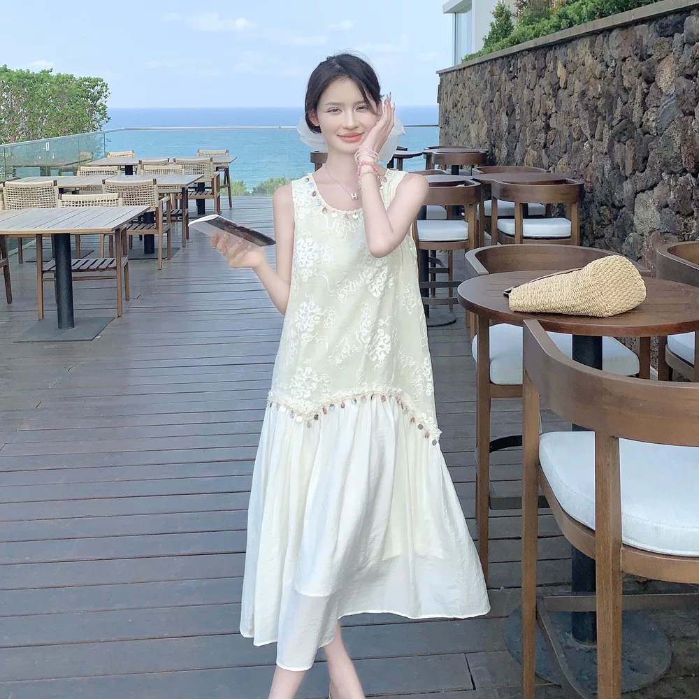 Model attitude dress CD717 image