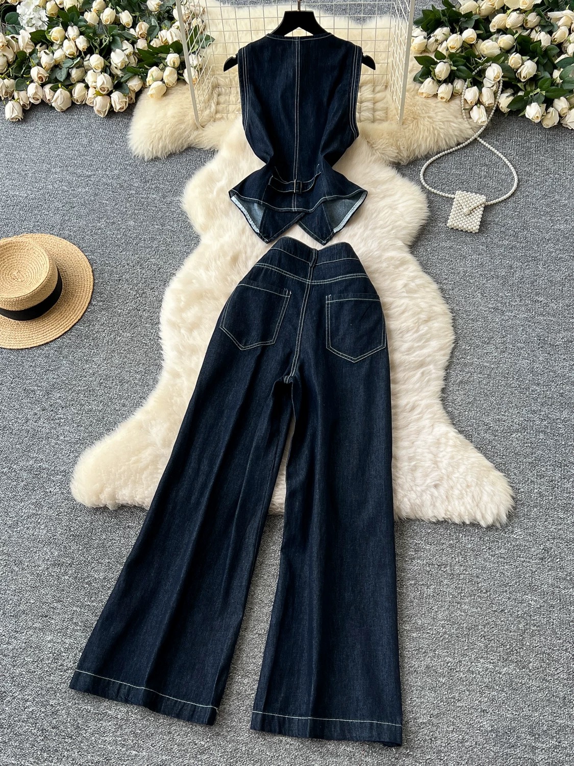 Party goes on set DTP235 image