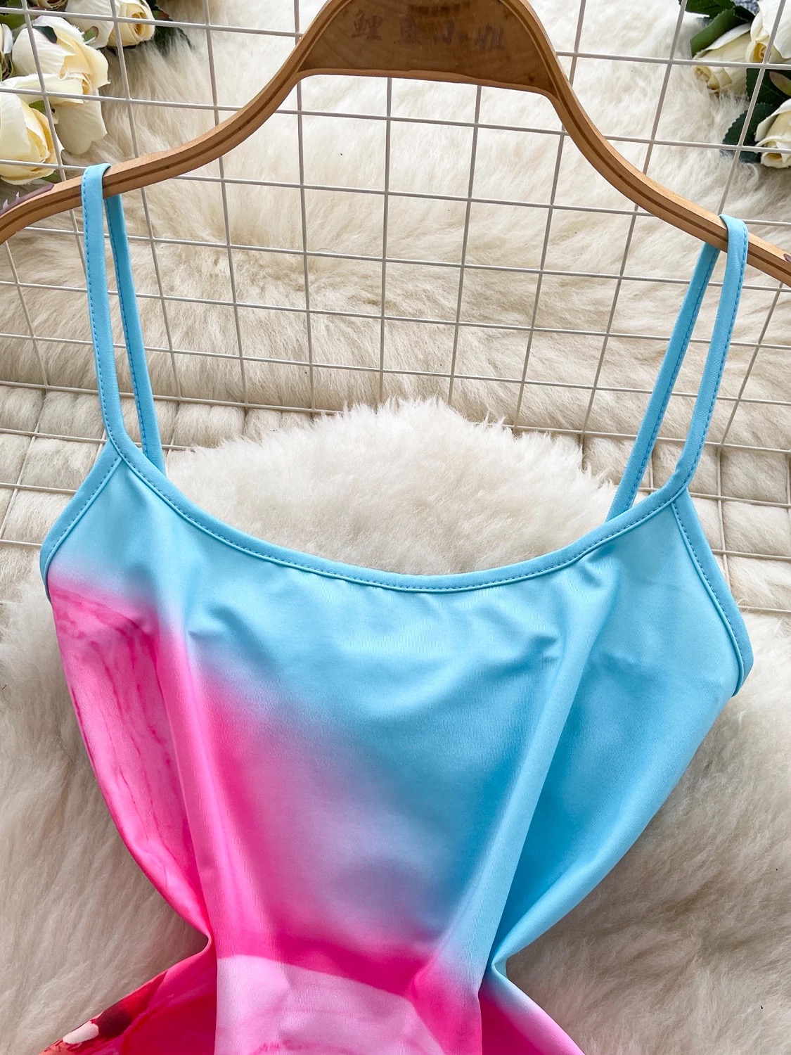 Summer’s latest dress CD576 image