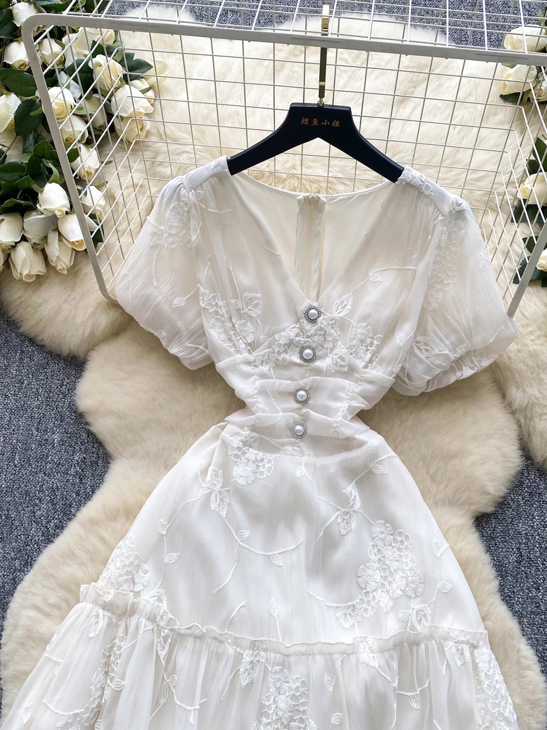 The amari dress CD559 image